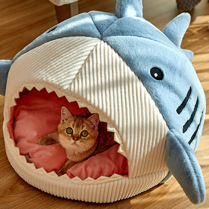 SnuggleNest™ Winter Cat Cave Bed – Warm Plush House for Cats & Small Pets