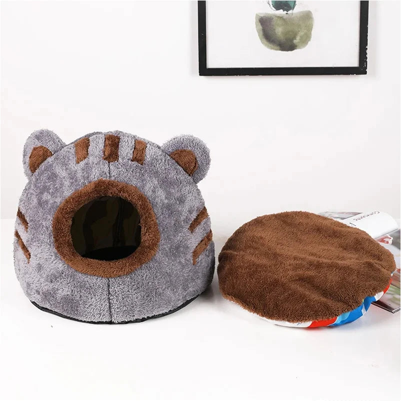 BearHug™ Cozy Cat Cave Bed – Self-Warming Plush House for Cats & Kittens