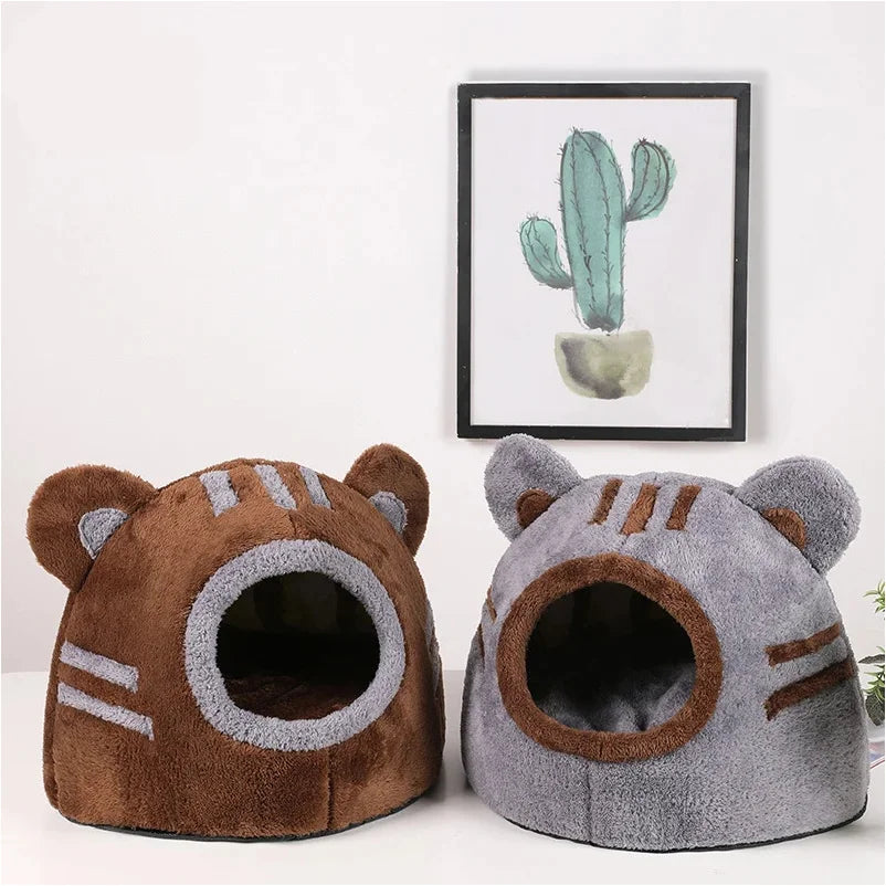 BearHug™ Cozy Cat Cave Bed – Self-Warming Plush House for Cats & Kittens
